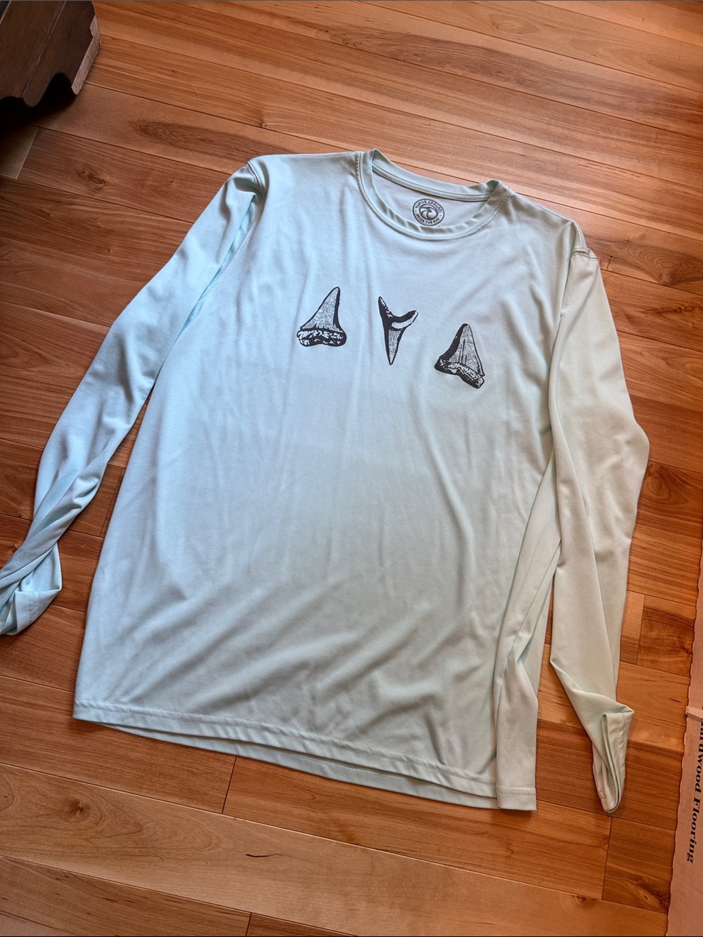 Men's Light Blue Long-Sleeve Performance Tee with Shark Tooth Motif